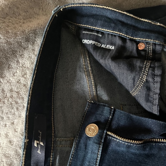 7 for all mankind Alexa cropped - Picture 2 of 3